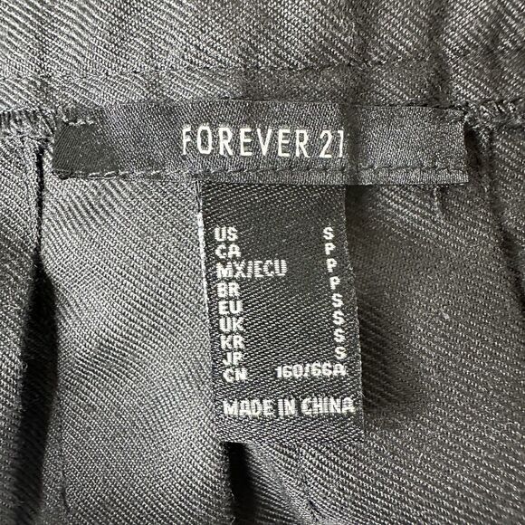 Forever 21 Back Pleated Mini Skirt Womens Sz S Dark Academia Emo Grunge - Picture 3 of 9